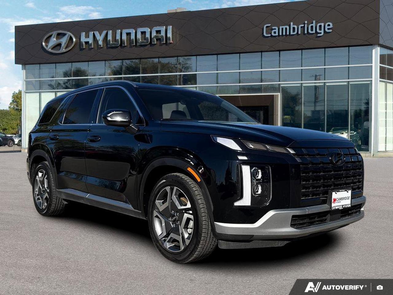 2024 Hyundai PALISADE Preferred 8-Passenger AWD   Sunroof   Heated Seats Photo