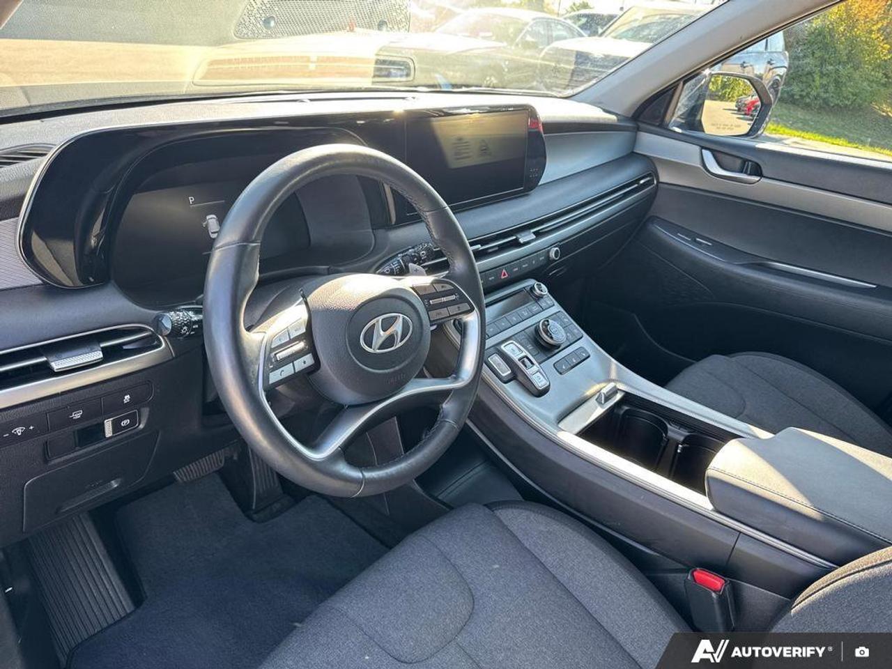 2024 Hyundai PALISADE Preferred 8-Passenger AWD   Sunroof   Heated Seats Photo