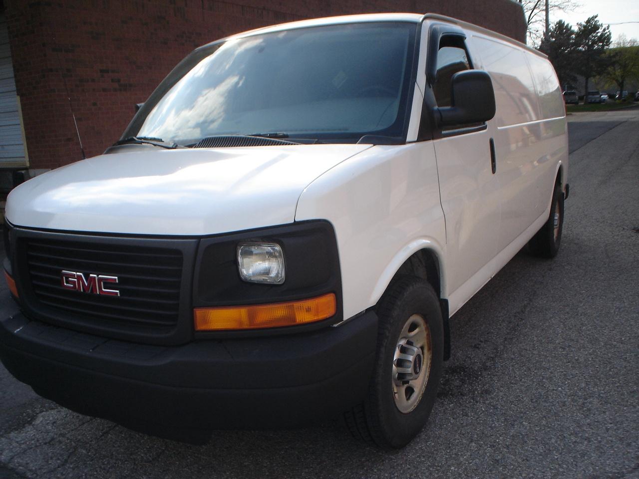 2014 GMC Savana Cargo Van RWD 2500 155" Photo0