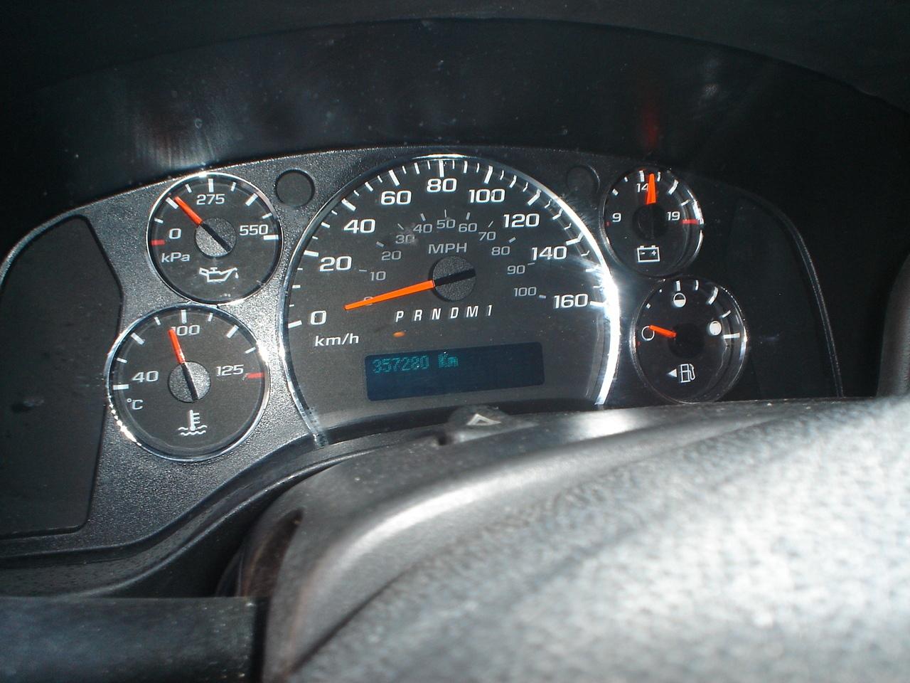 2014 GMC Savana Cargo Van RWD 2500 155" Photo