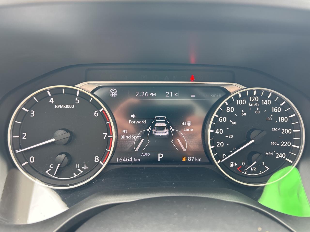 2023 Nissan Rogue SV MOONROOF Photo