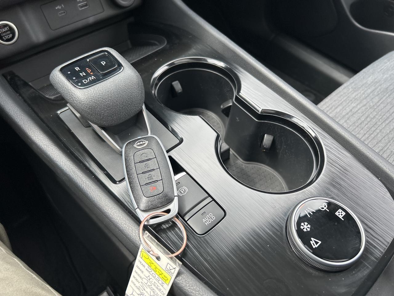 2023 Nissan Rogue SV MOONROOF Photo