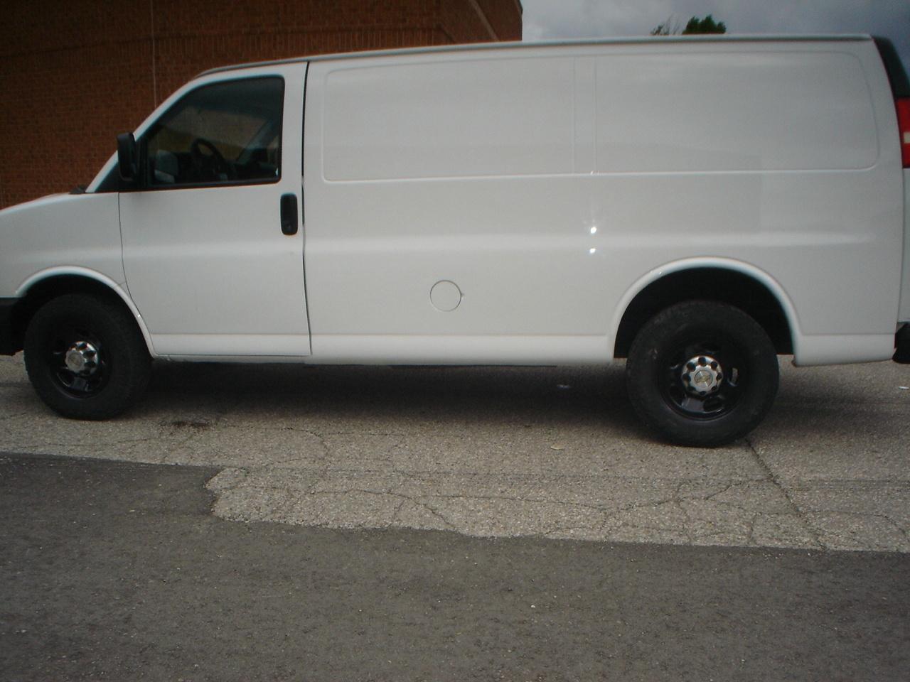 2013 Chevrolet Express 2500  Photo4