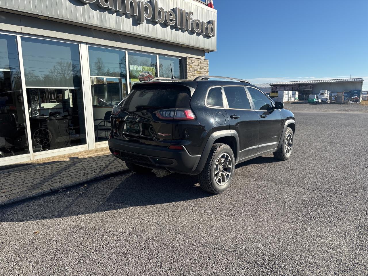 2020 Jeep Cherokee Trailhawk Photo