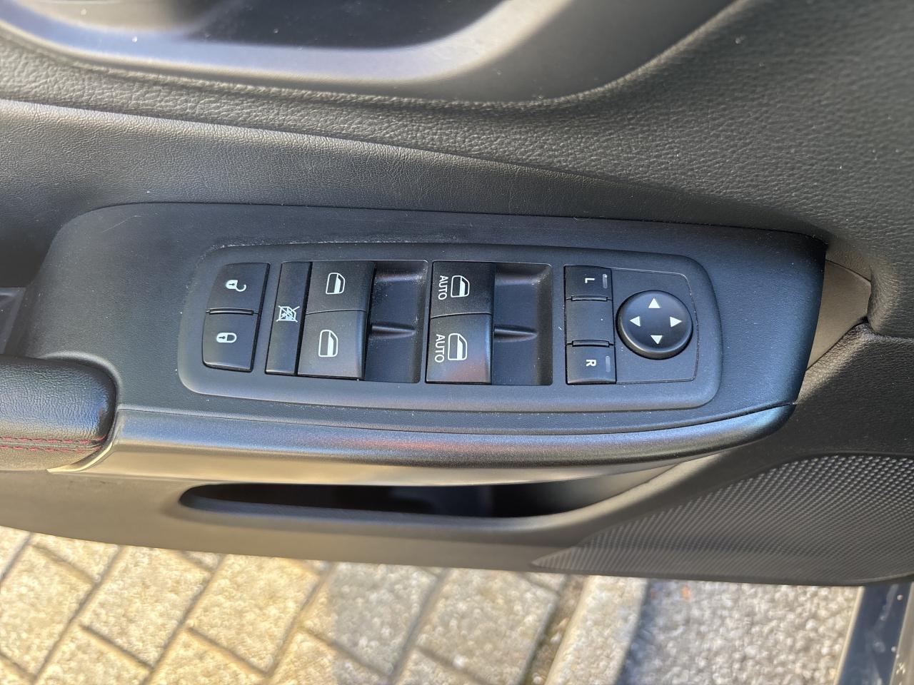 2020 Jeep Cherokee Trailhawk Photo