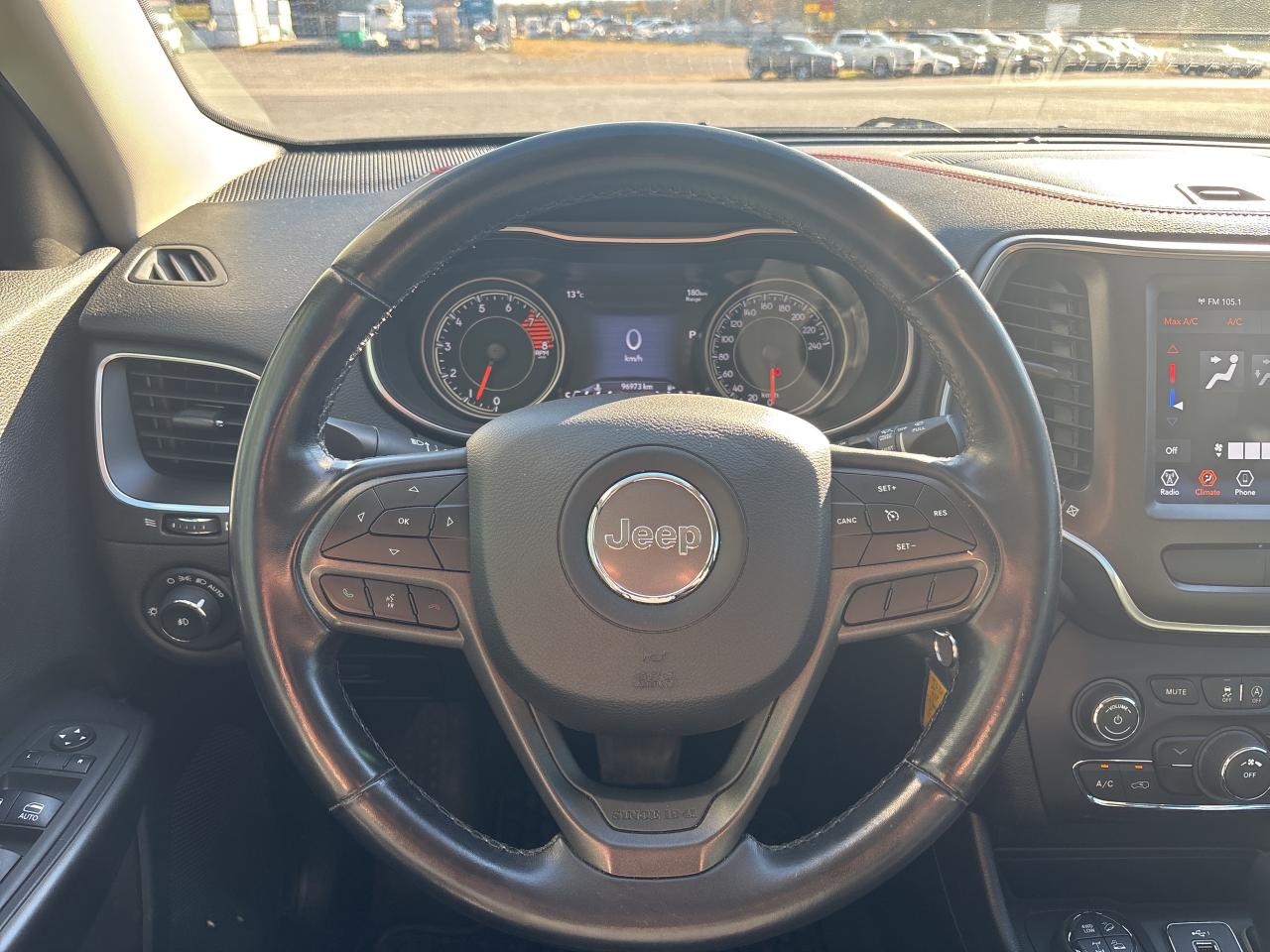 2020 Jeep Cherokee Trailhawk Photo