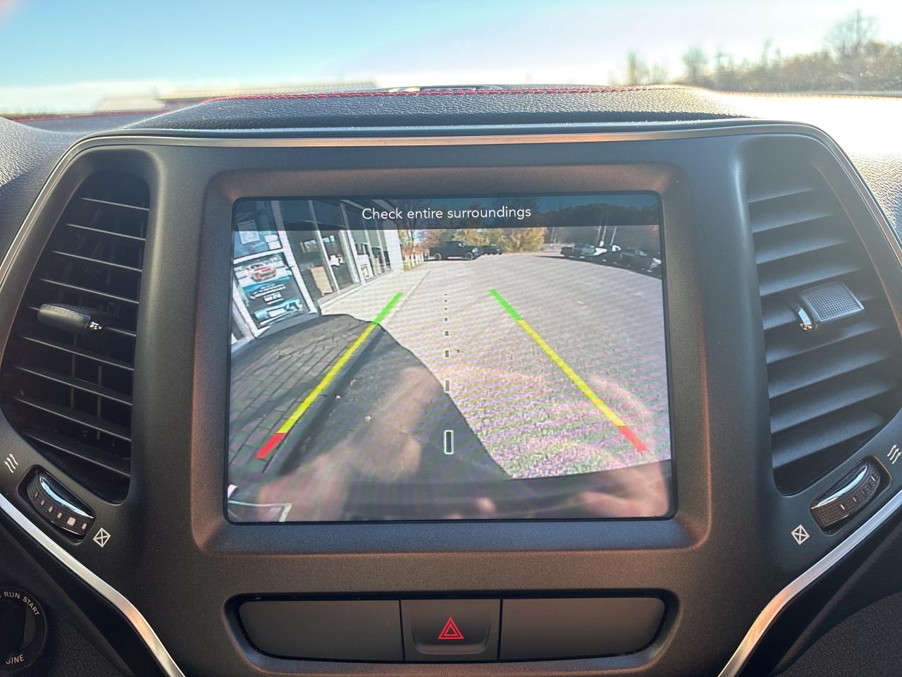 2020 Jeep Cherokee Trailhawk Photo