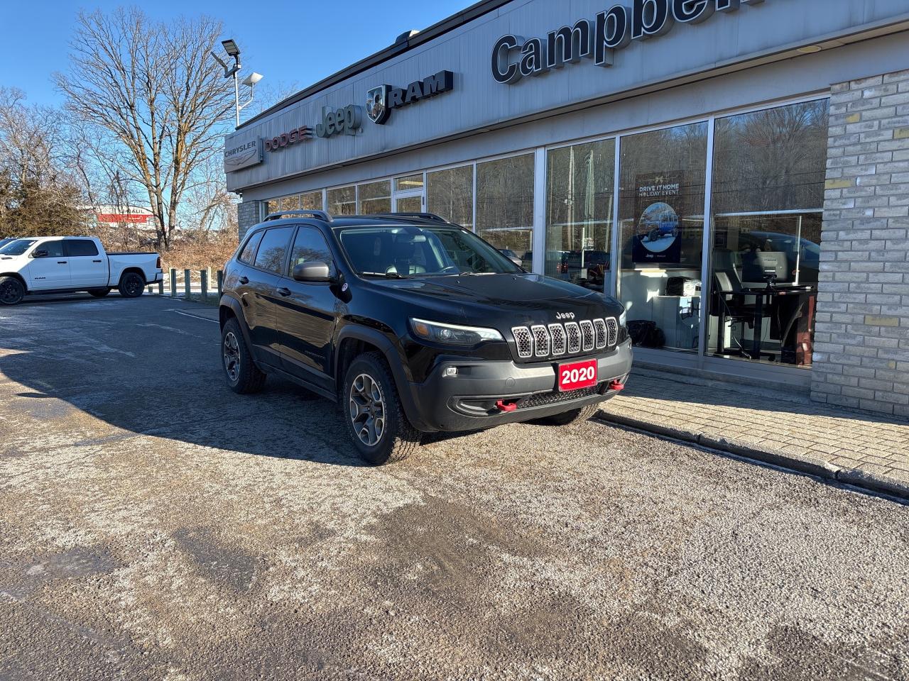 2020 Jeep Cherokee Trailhawk Photo2