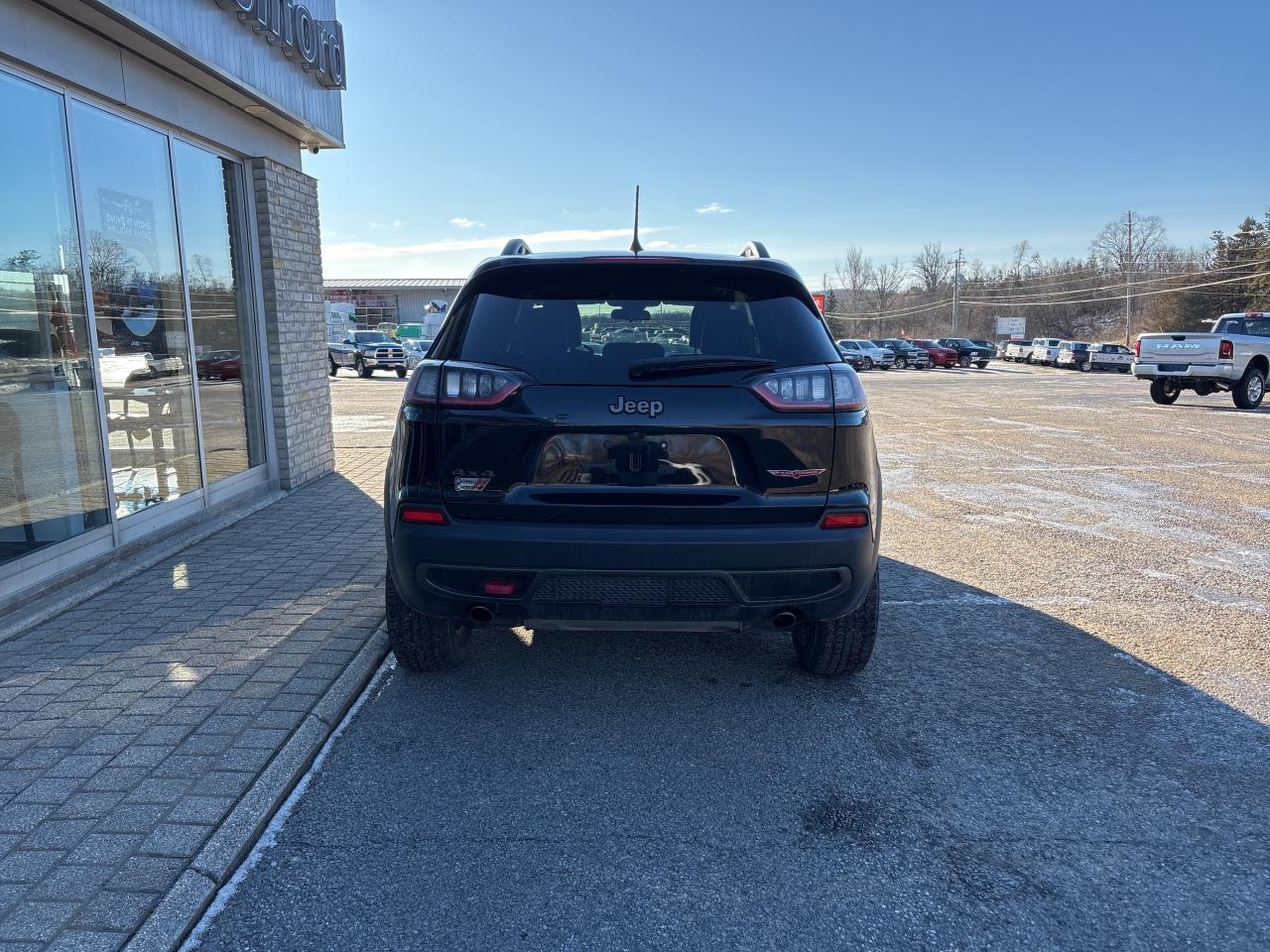 2020 Jeep Cherokee Trailhawk Photo