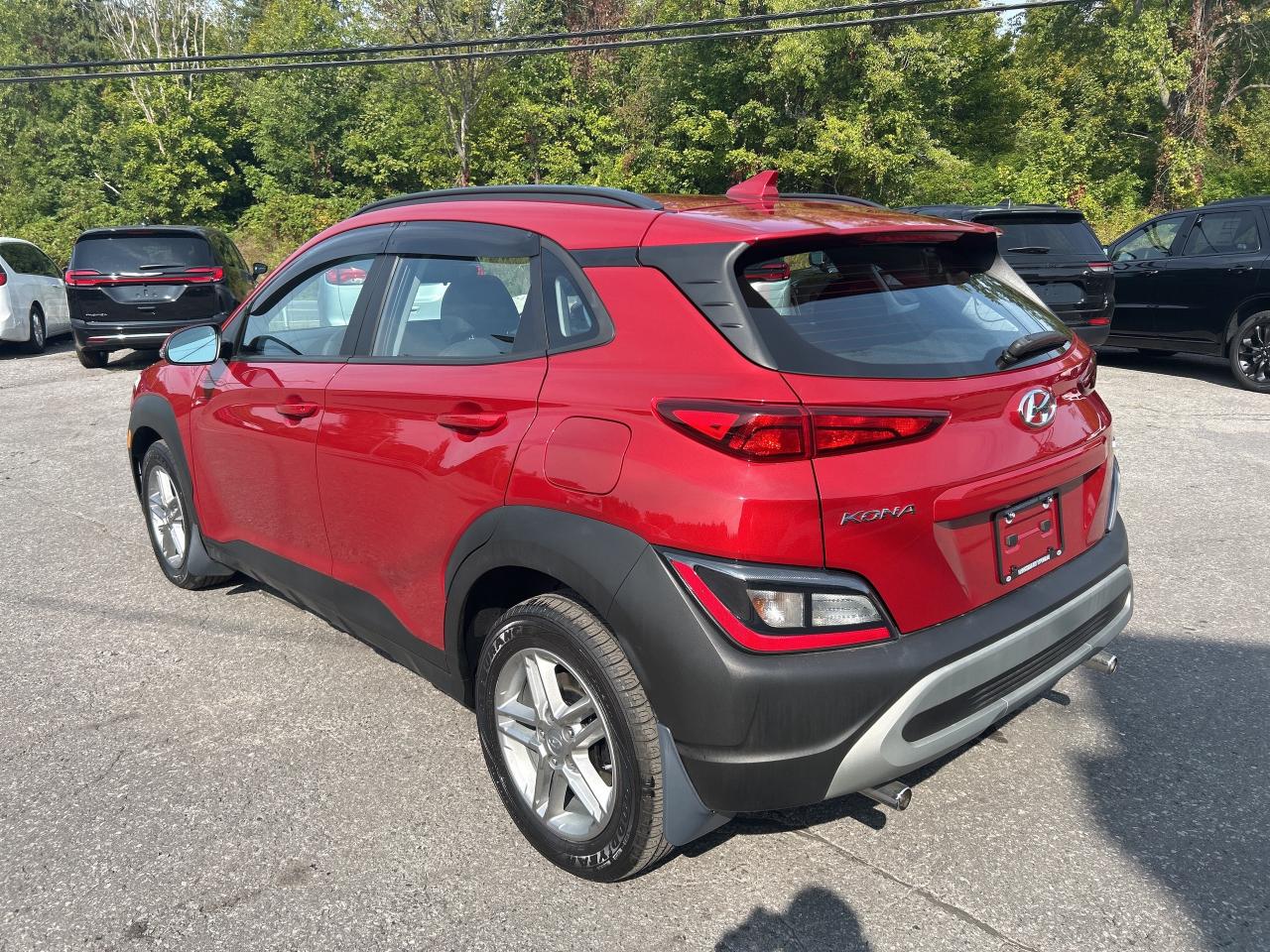 2022 Hyundai KONA Essential Photo2