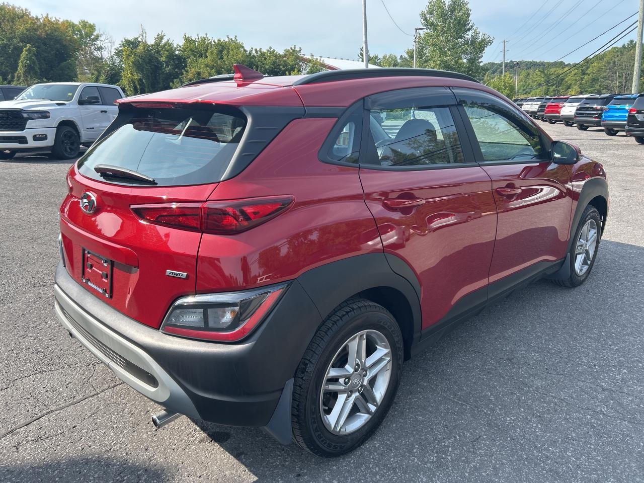 2022 Hyundai KONA Essential Photo4
