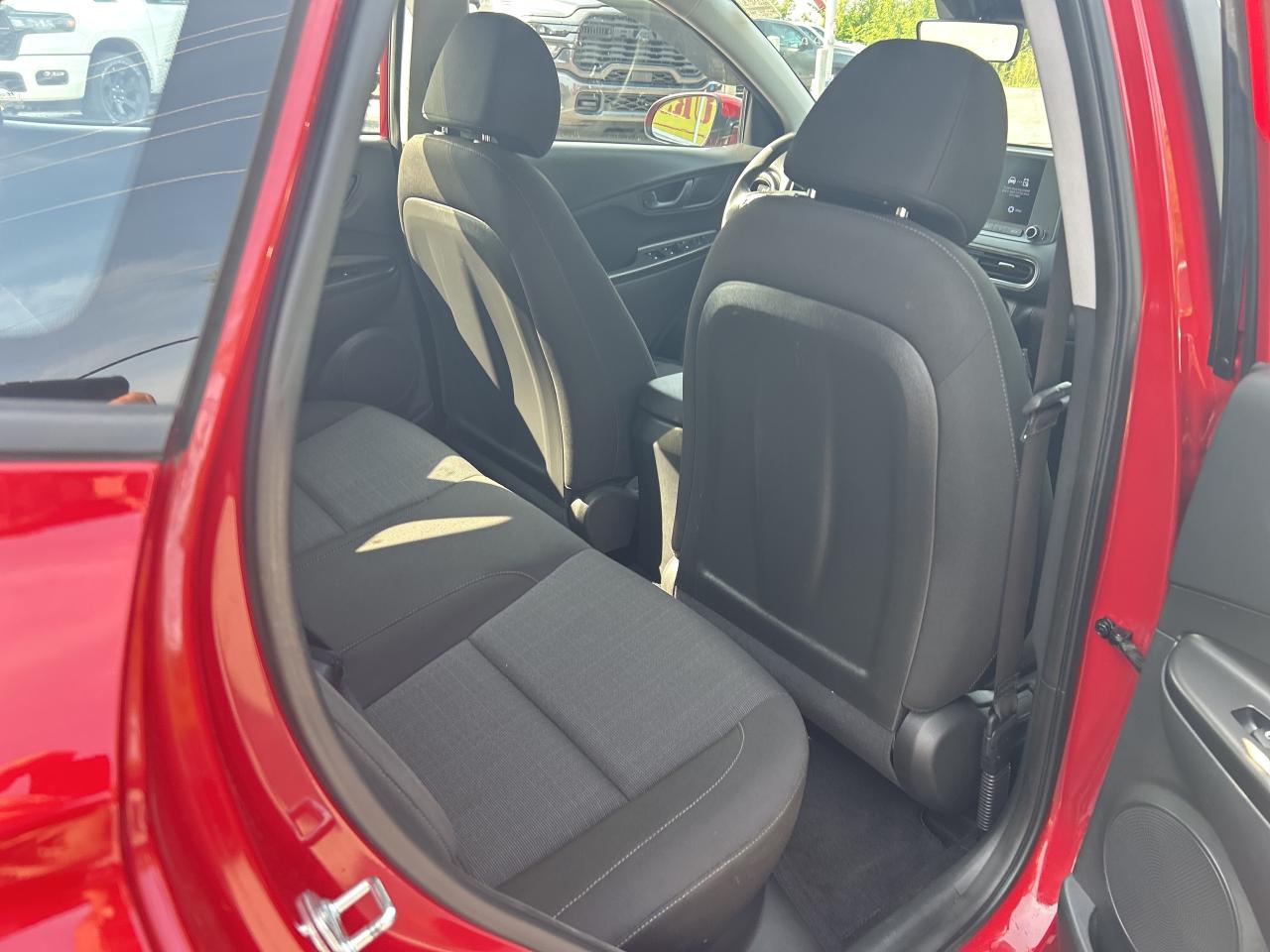 2022 Hyundai KONA Essential Photo