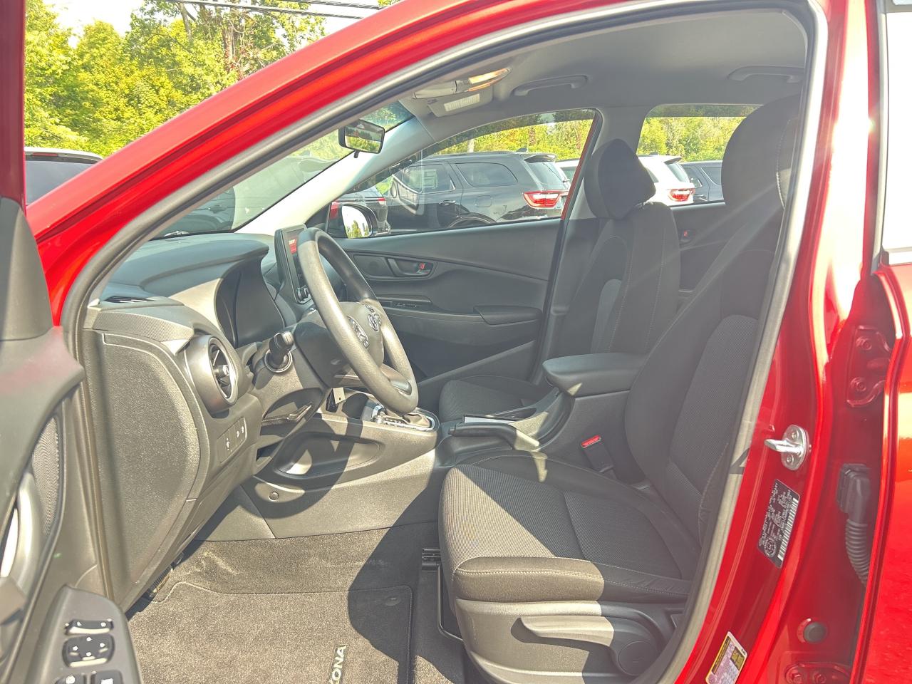 2022 Hyundai KONA Essential Photo