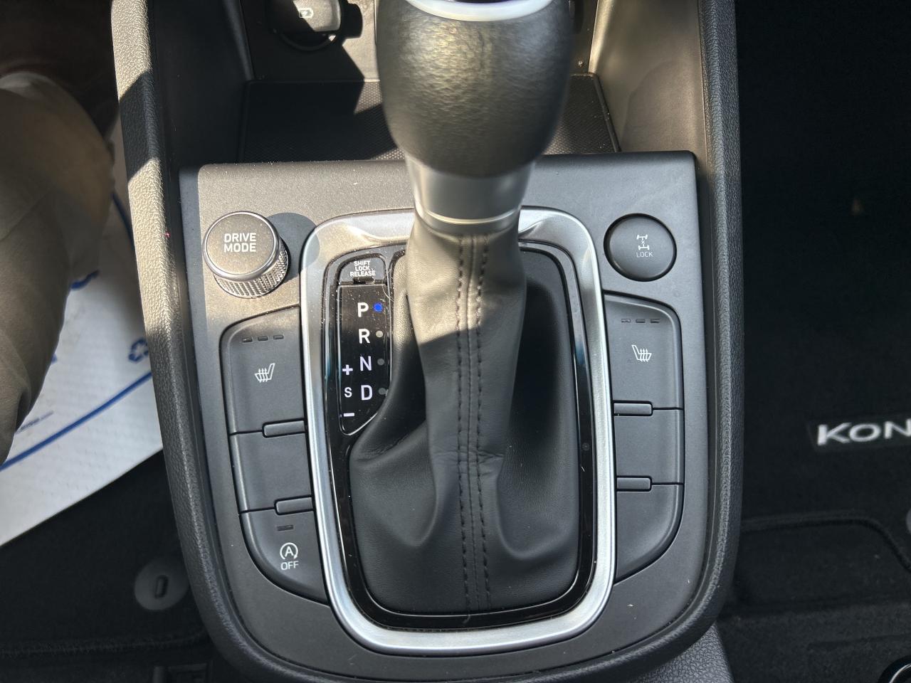 2022 Hyundai KONA Essential AWD Photo