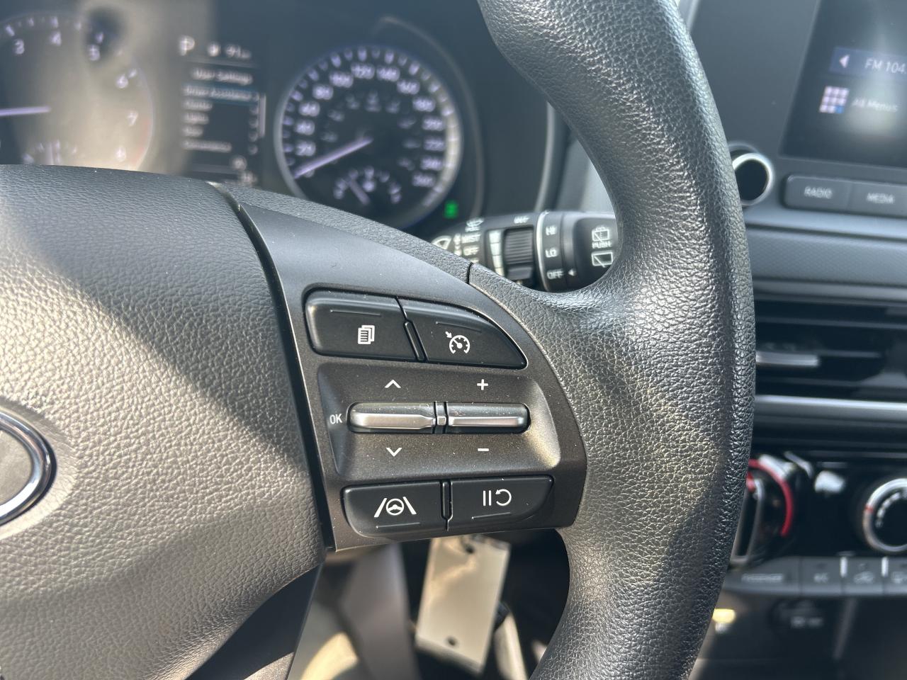 2022 Hyundai KONA Essential AWD Photo