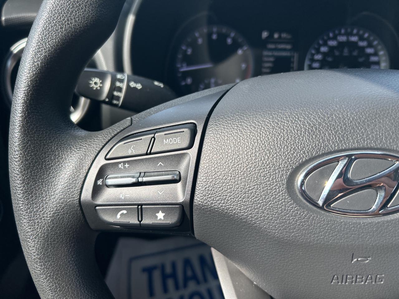 2022 Hyundai KONA Essential AWD Photo