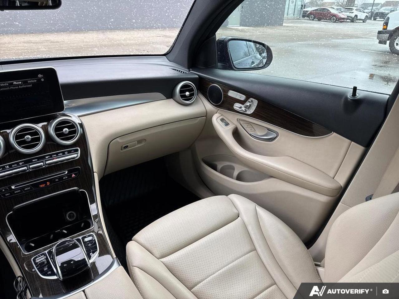2019 Mercedes-Benz GLC300 NO ACCIDENTS   HEATED SEATS   SOLD! Photo