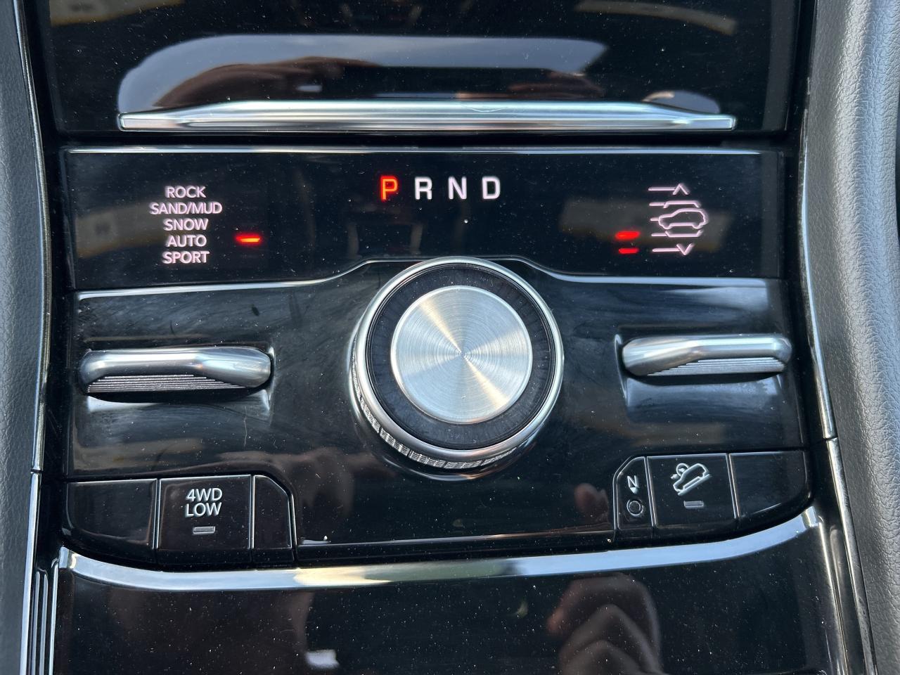 2024 Jeep Grand Cherokee Overland Photo