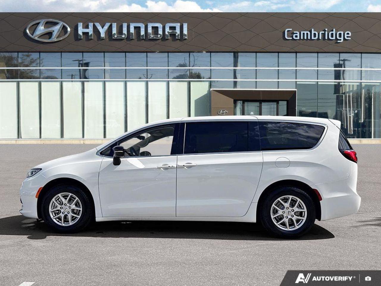 2024 Chrysler Pacifica Touring L   Leatherette Seats   Carplay Photo