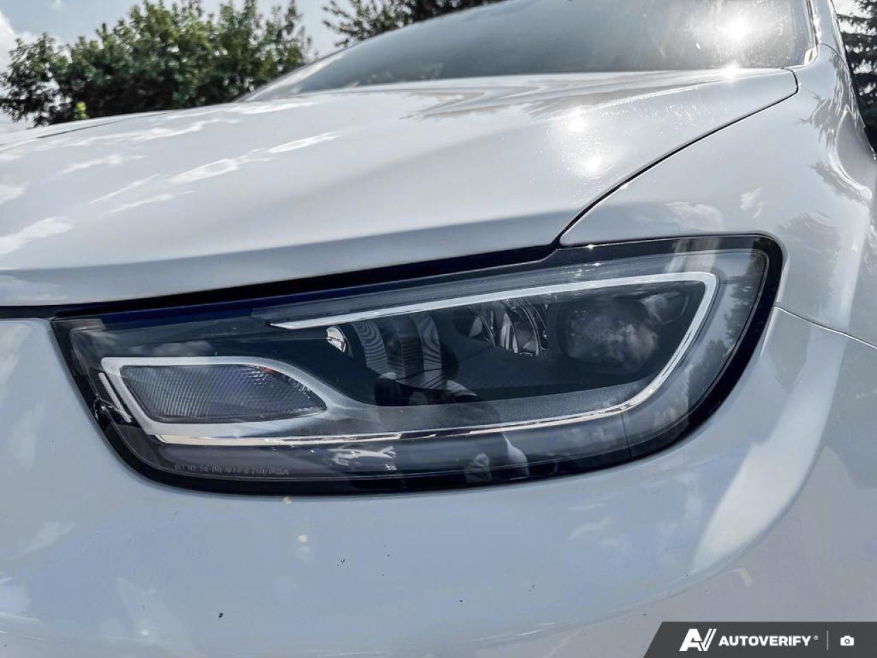 2024 Chrysler Pacifica Touring L   Leatherette Seats   Carplay Photo