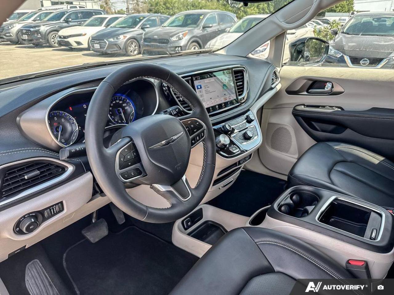 2024 Chrysler Pacifica Touring L   Leatherette Seats   Carplay Photo