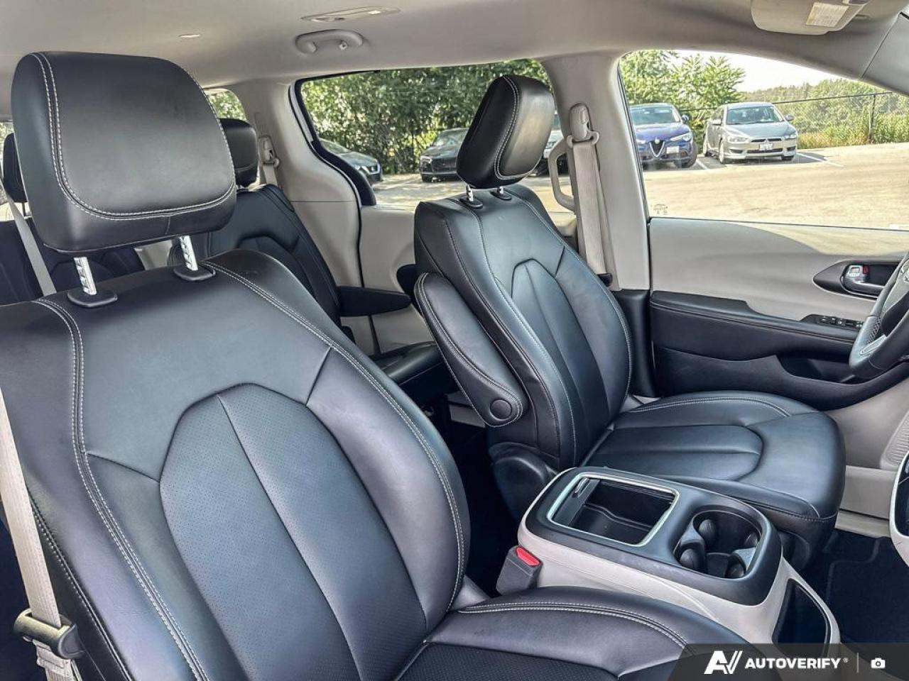 2024 Chrysler Pacifica Touring L   Leatherette Seats   Carplay Photo