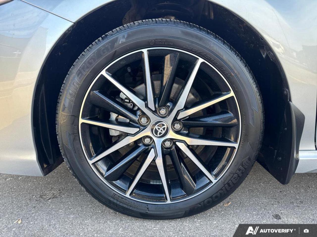 2024 Toyota Camry HYBRID SE Photo