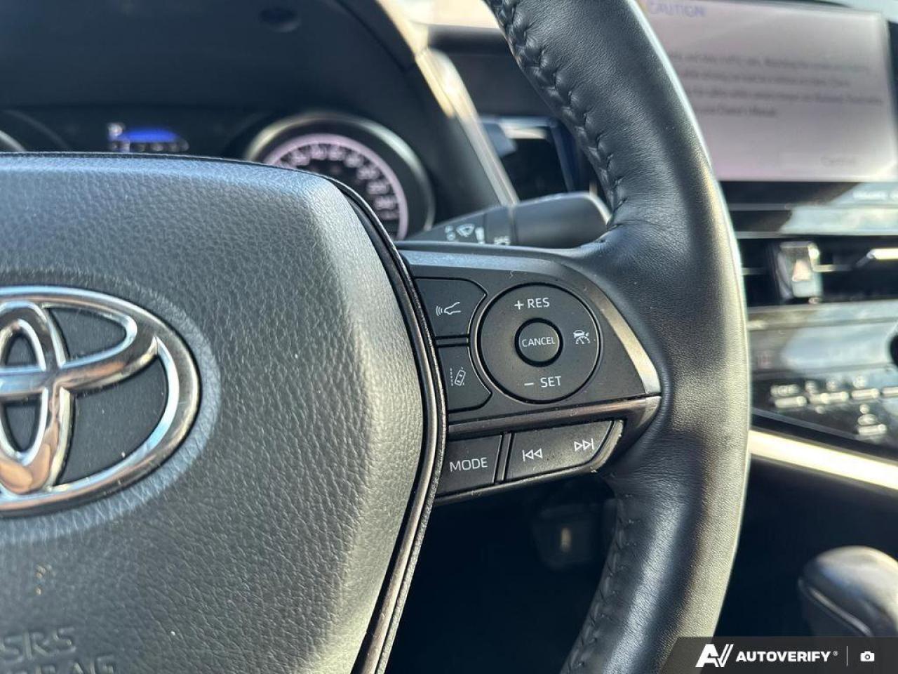 2024 Toyota Camry HYBRID SE Photo