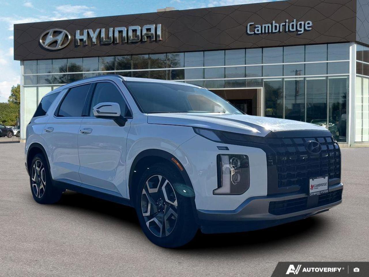 2024 Hyundai PALISADE Preferred AWD   8-Passenger   Heated Seats   CarPl Photo