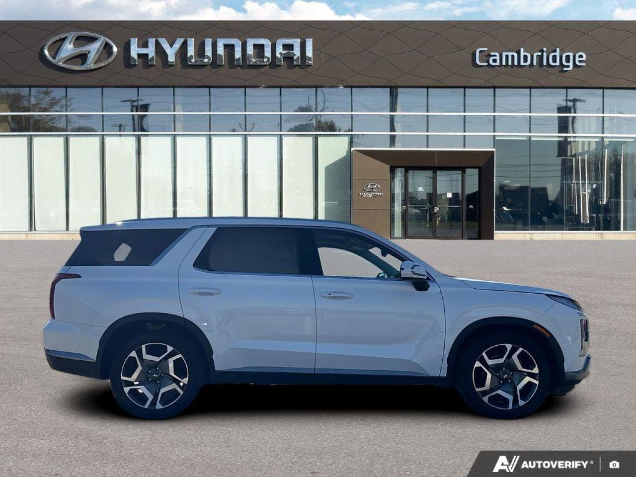 2024 Hyundai PALISADE Preferred AWD   8-Passenger   Heated Seats   CarPl Photo