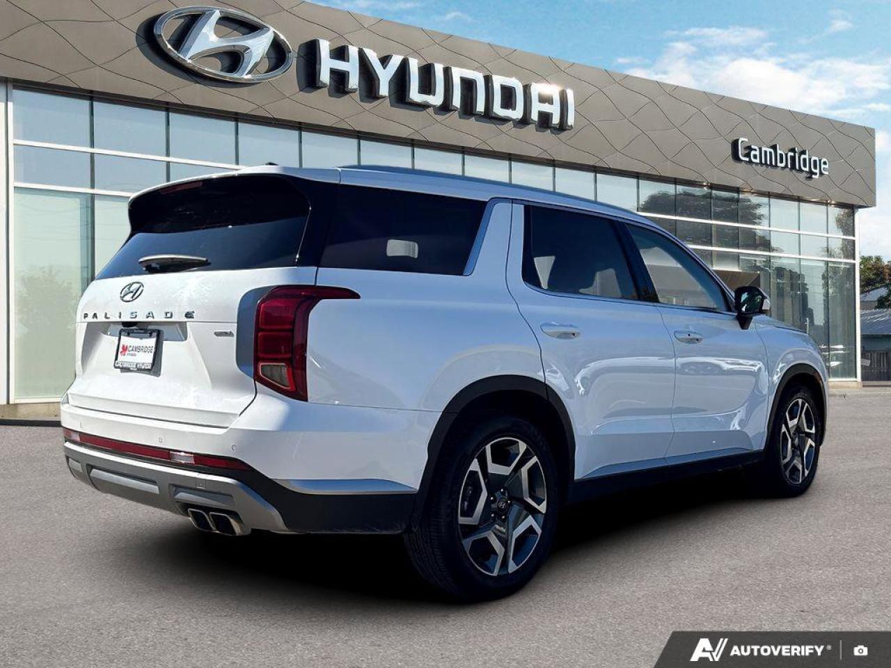 2024 Hyundai PALISADE Preferred AWD   8-Passenger   Heated Seats   CarPl Photo