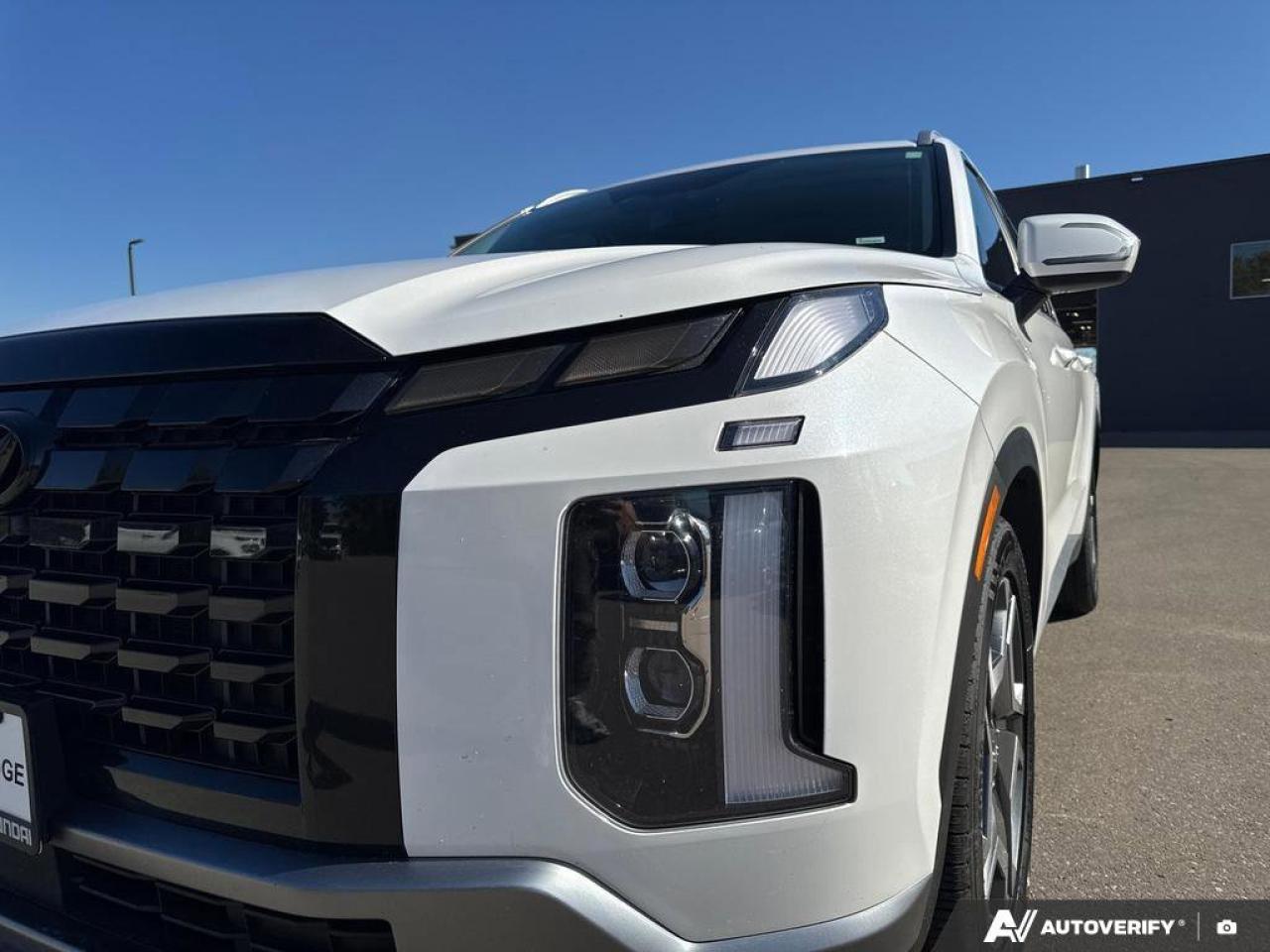 2024 Hyundai PALISADE Preferred AWD   8-Passenger   Heated Seats   CarPl Photo