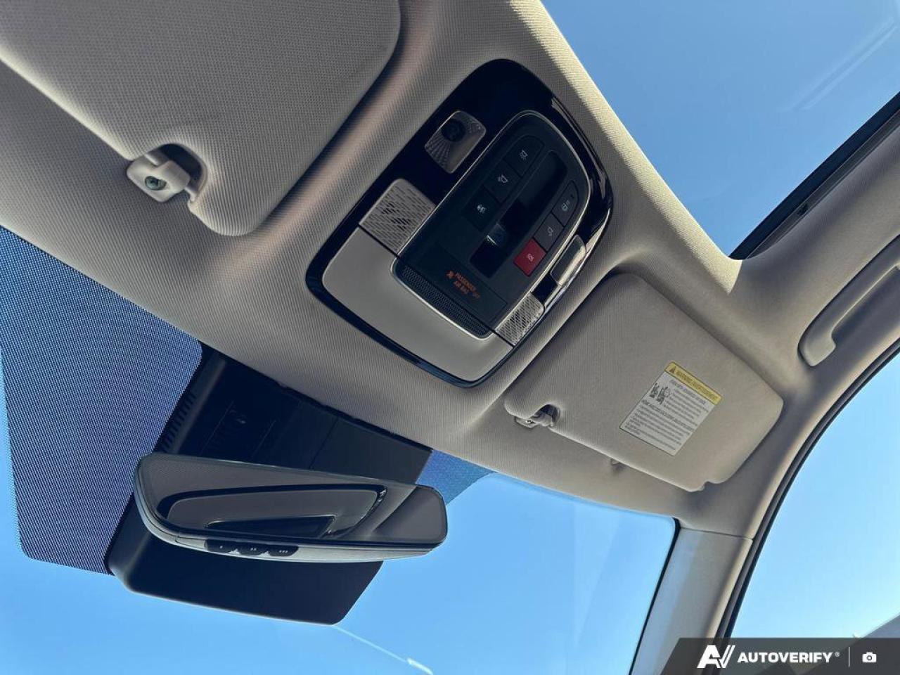 2024 Hyundai PALISADE Preferred AWD   8-Passenger   Heated Seats   CarPl Photo