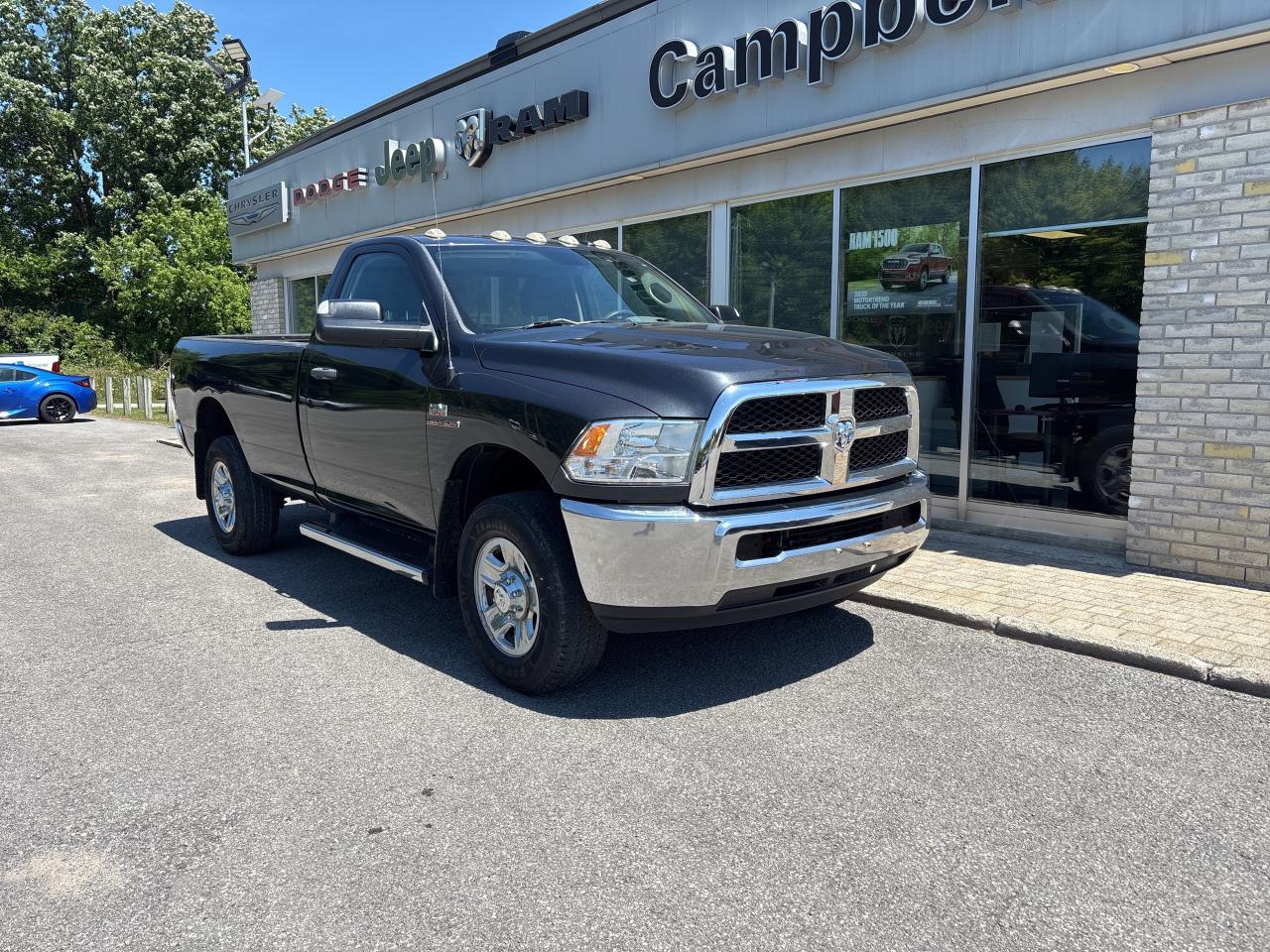 2016 RAM 2500 SLT Photo2