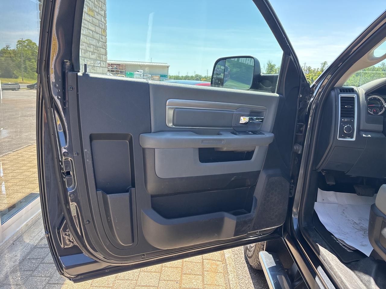 2016 RAM 2500 SLT Photo