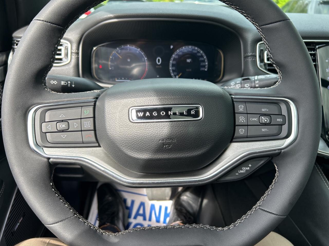 2024 Jeep Wagoneer L Series II Carbide Photo