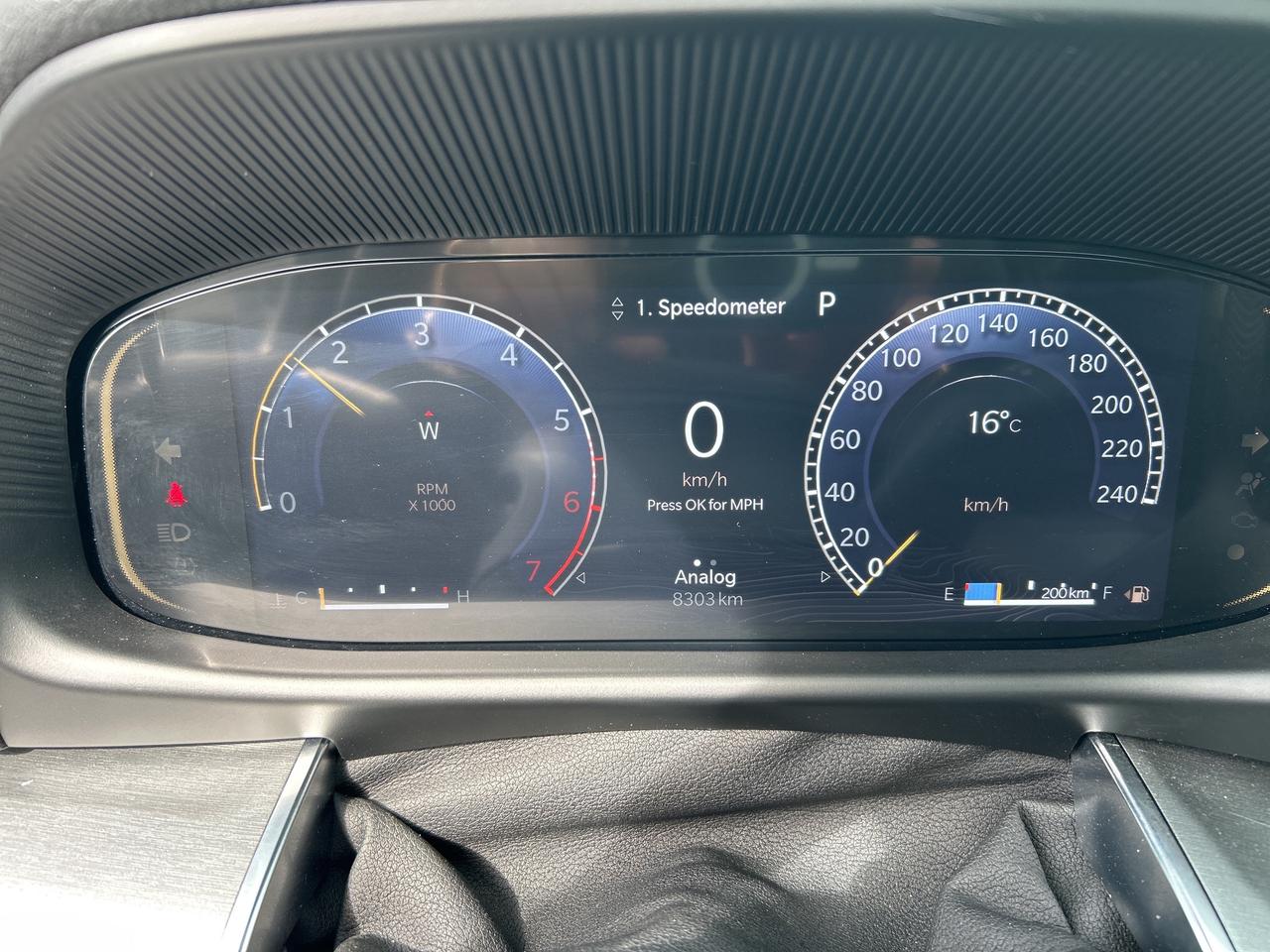 2024 Jeep Wagoneer L Series II Carbide HD TOW Photo