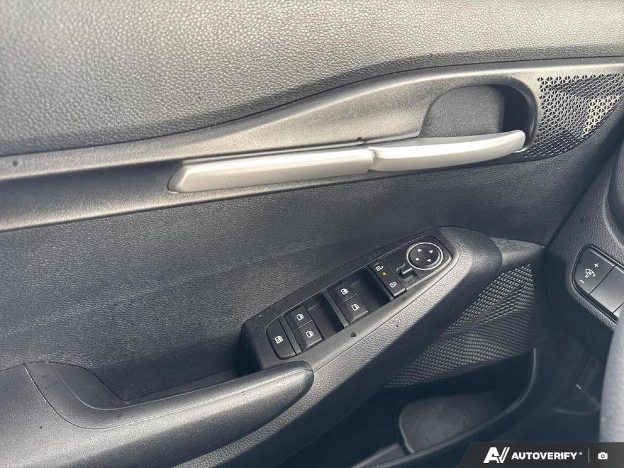 2025 Kia Seltos LX Photo