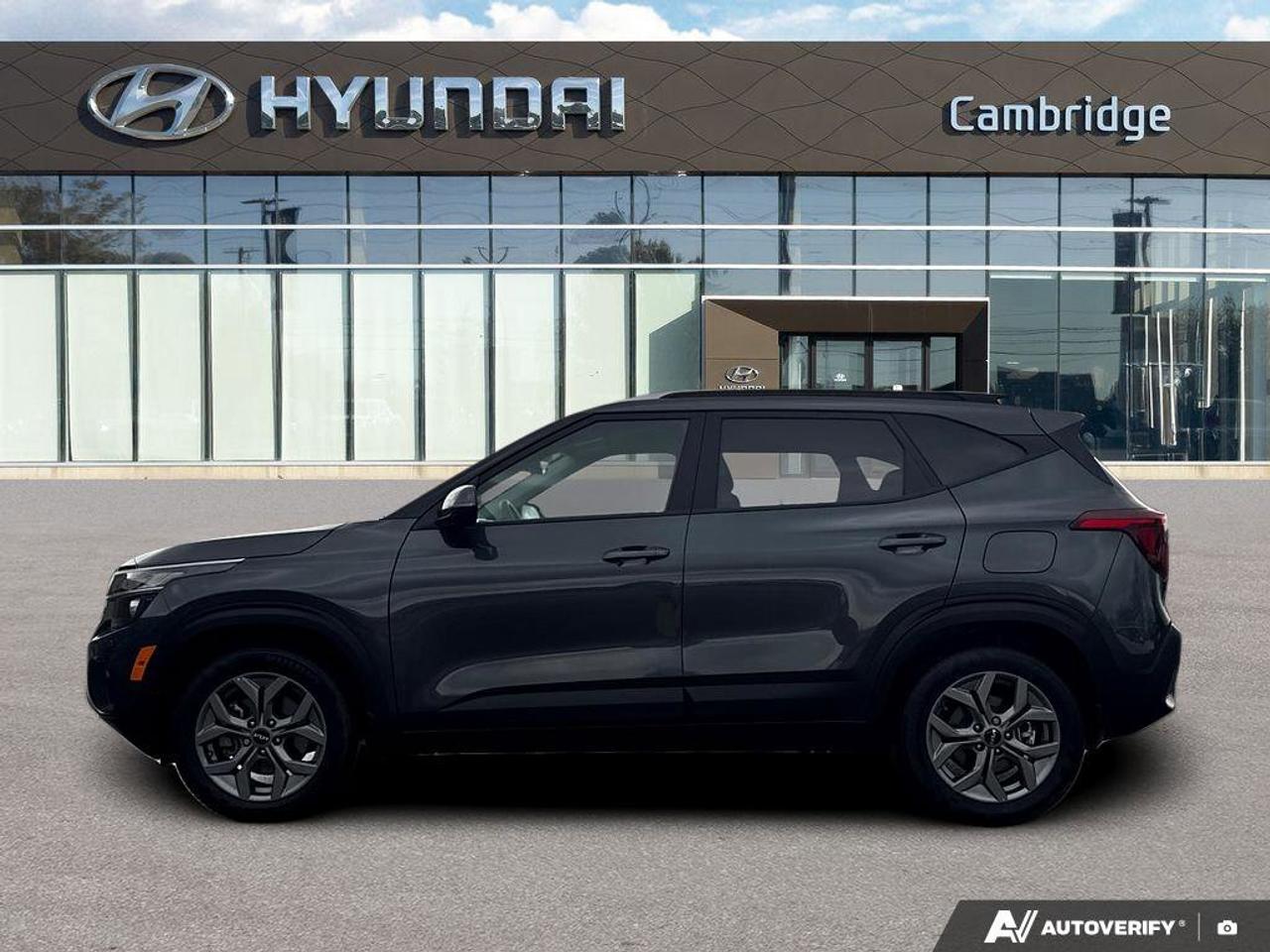 2025 Kia Seltos LX Photo3