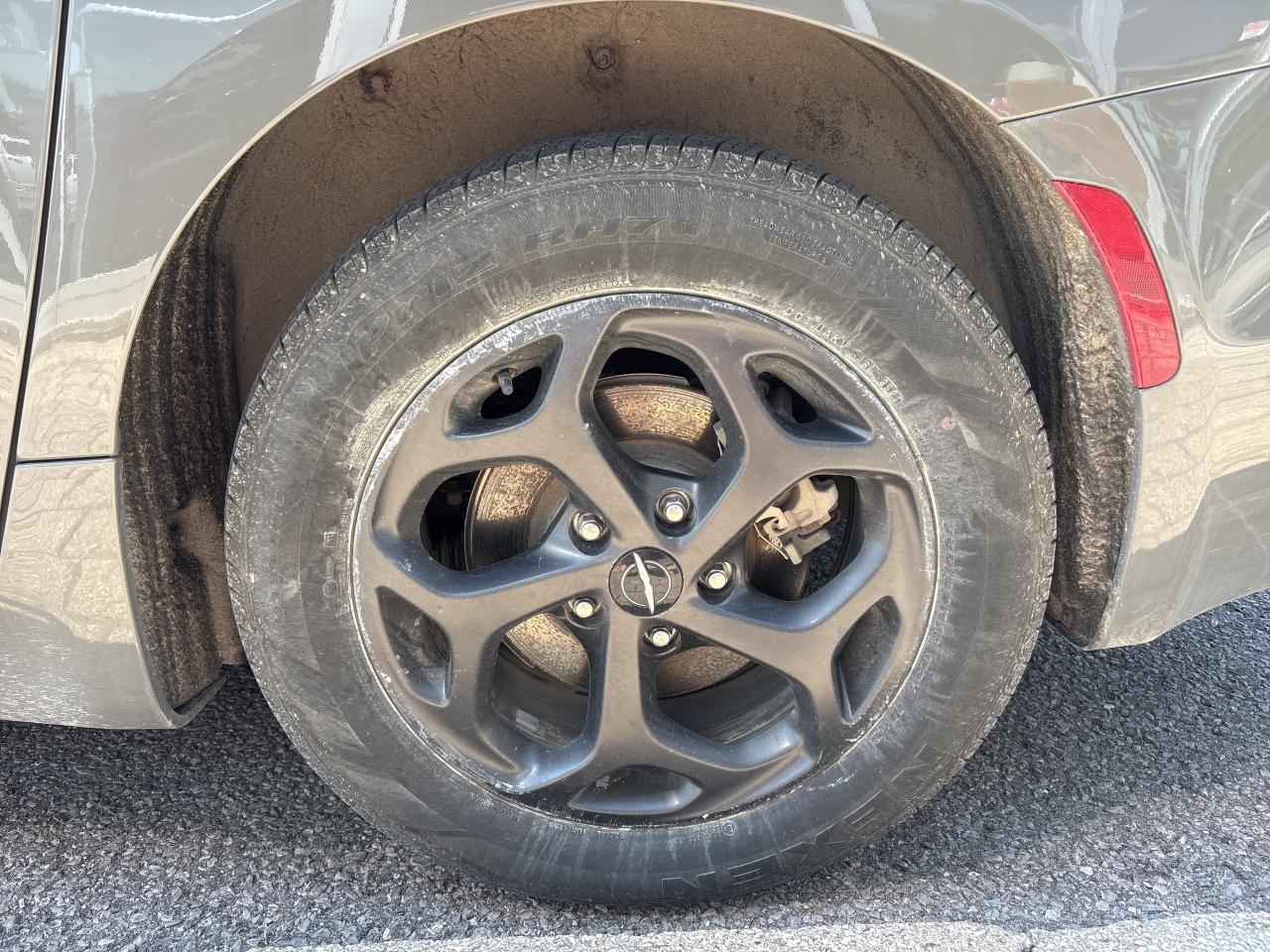 2022 Chrysler Pacifica Hybrid Limited Photo