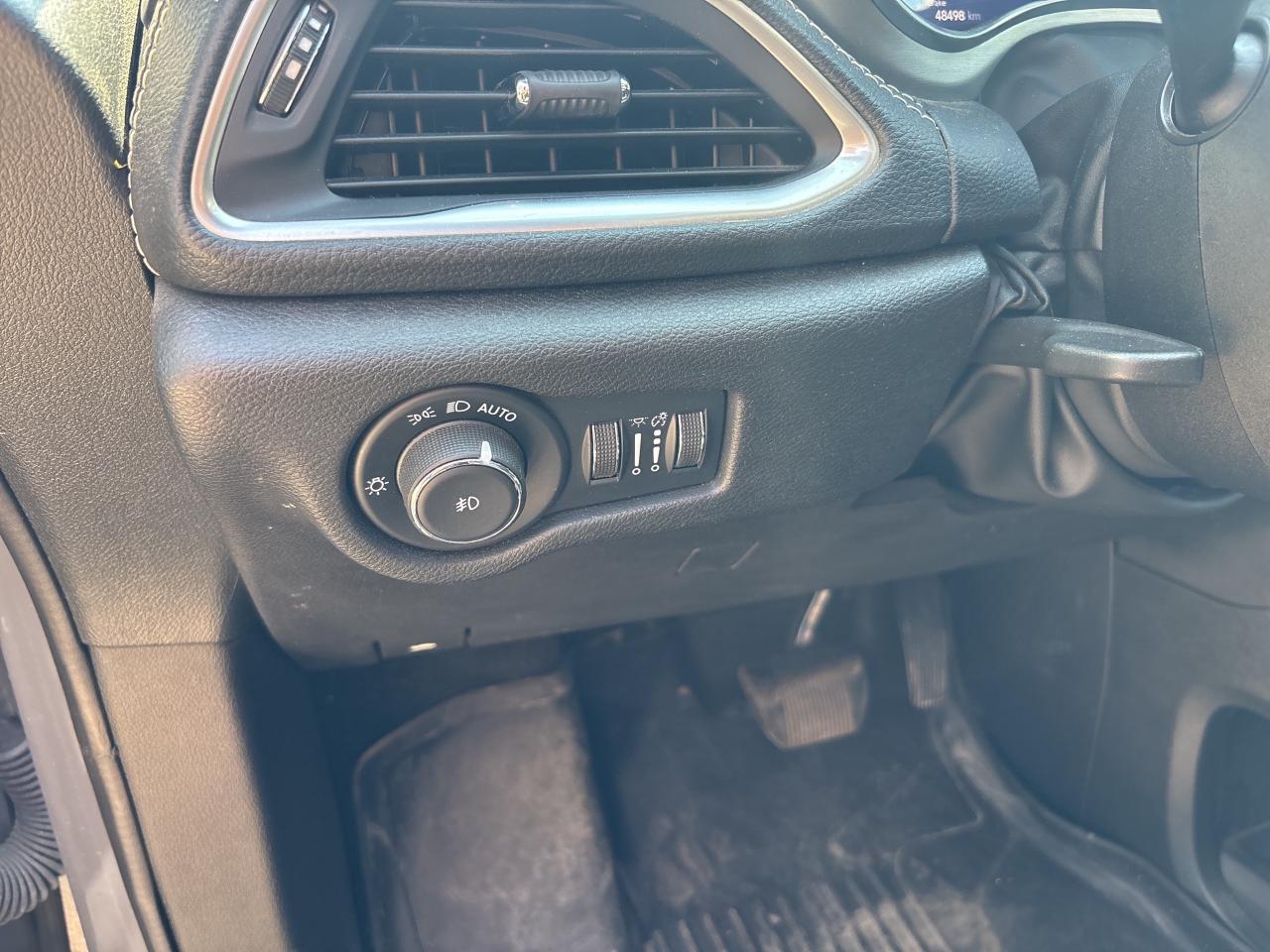 2022 Chrysler Pacifica Hybrid Limited Photo