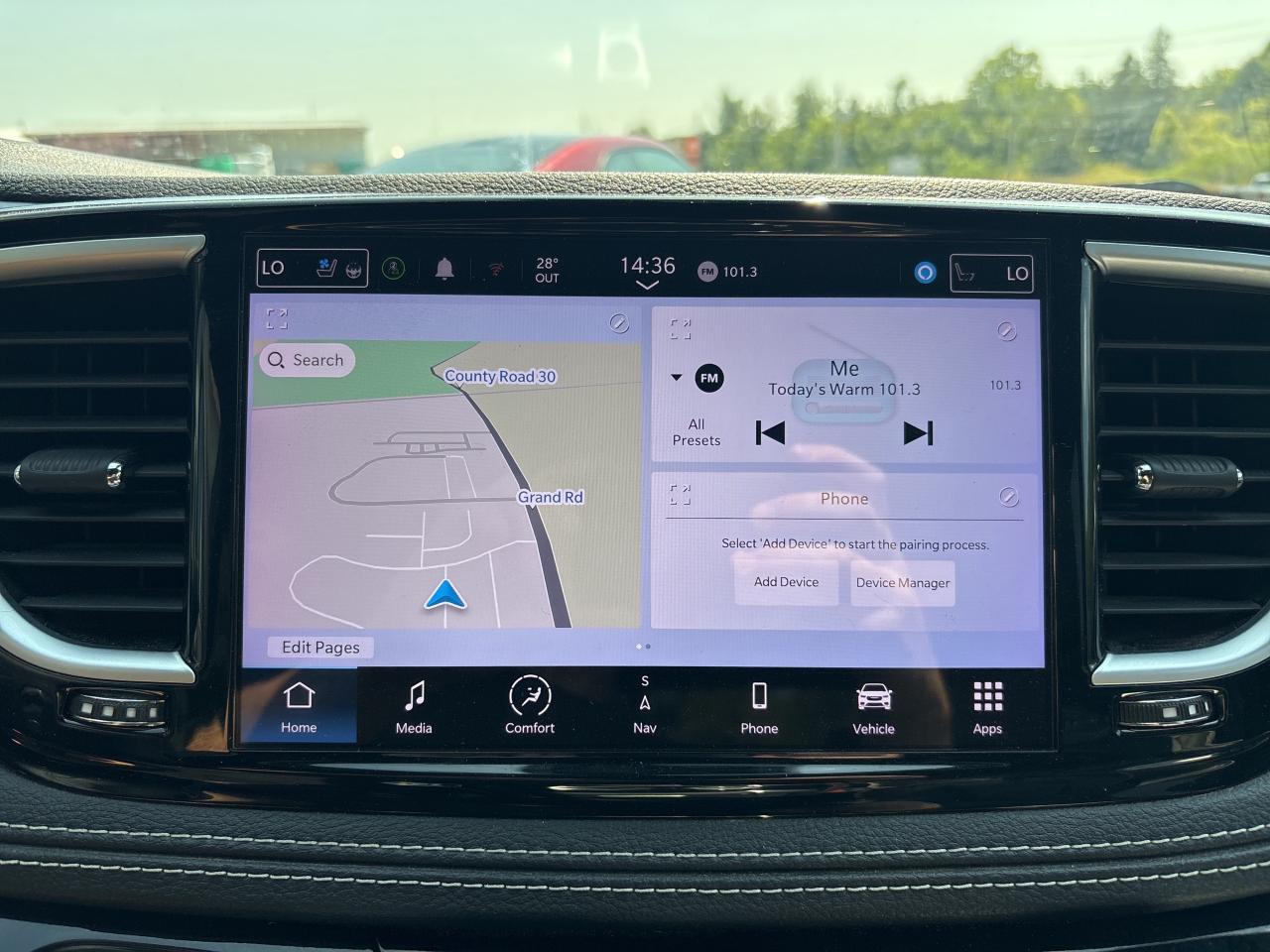 2022 Chrysler Pacifica Hybrid Limited Photo