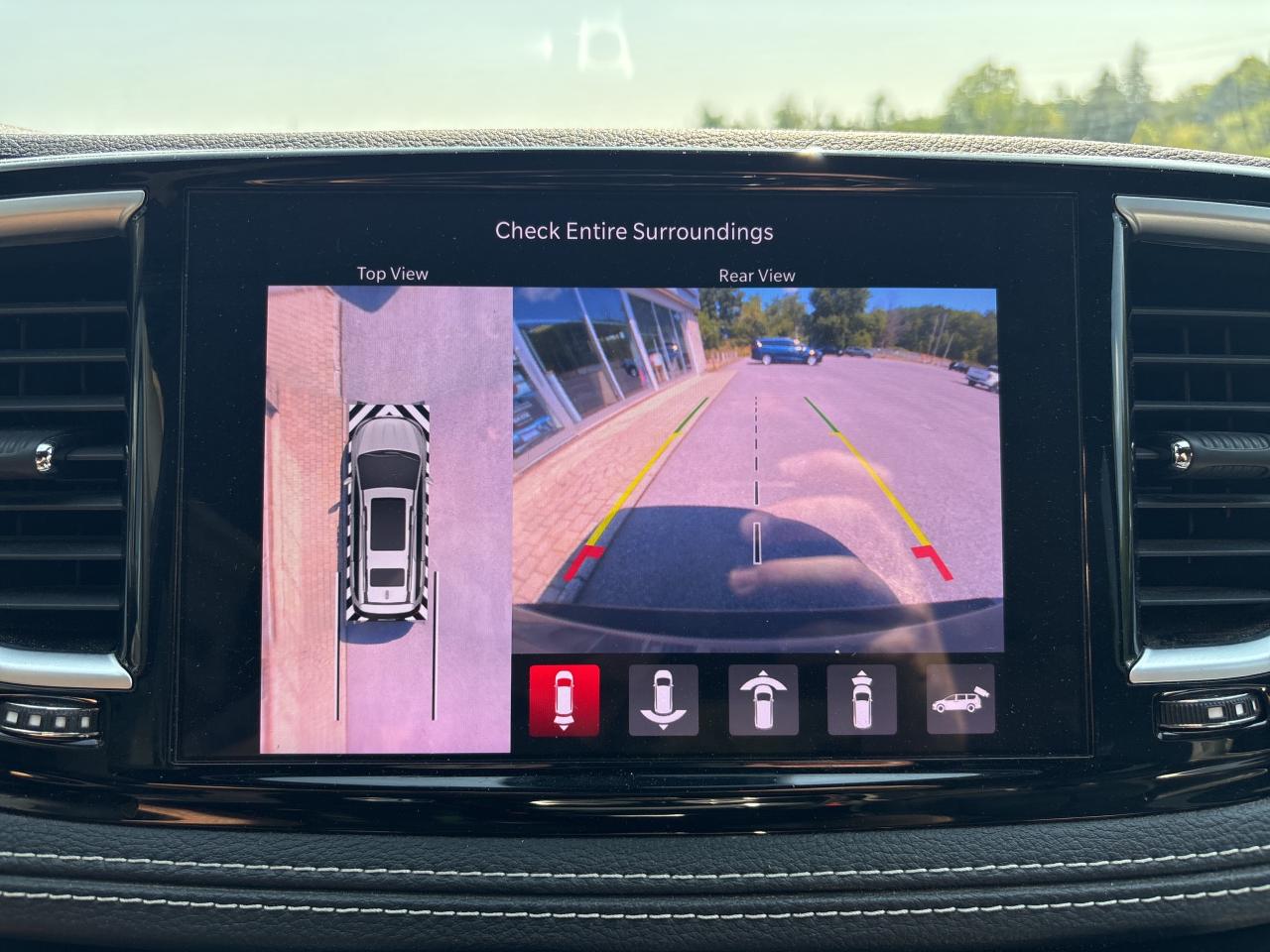 2022 Chrysler Pacifica Hybrid Limited Photo