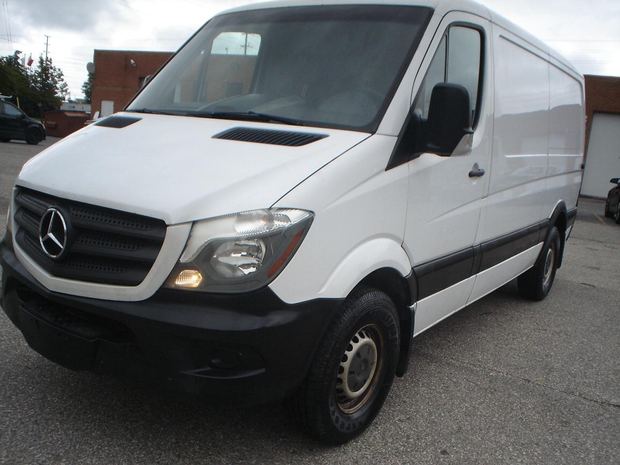 2017 Mercedes-Benz Sprinter 2500  Photo0