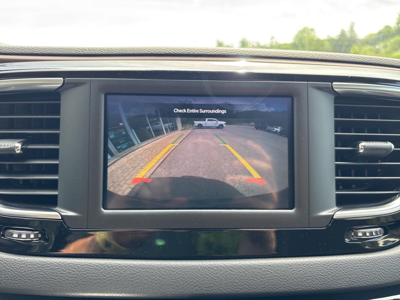 2024 Chrysler Grand Caravan SXT Photo