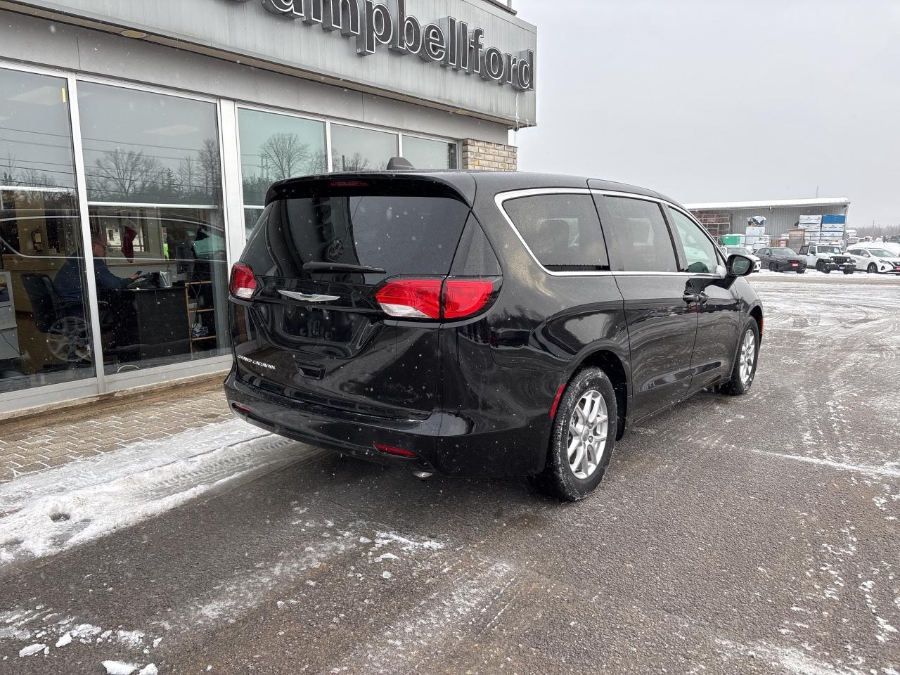 2024 Chrysler Grand Caravan SXT Photo