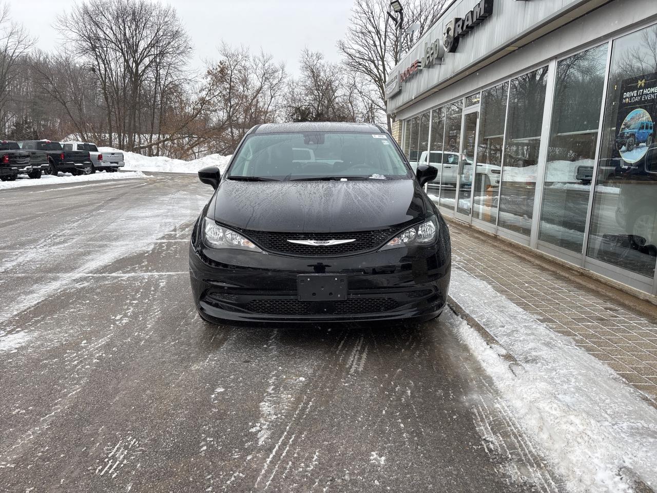 2024 Chrysler Grand Caravan SXT Photo