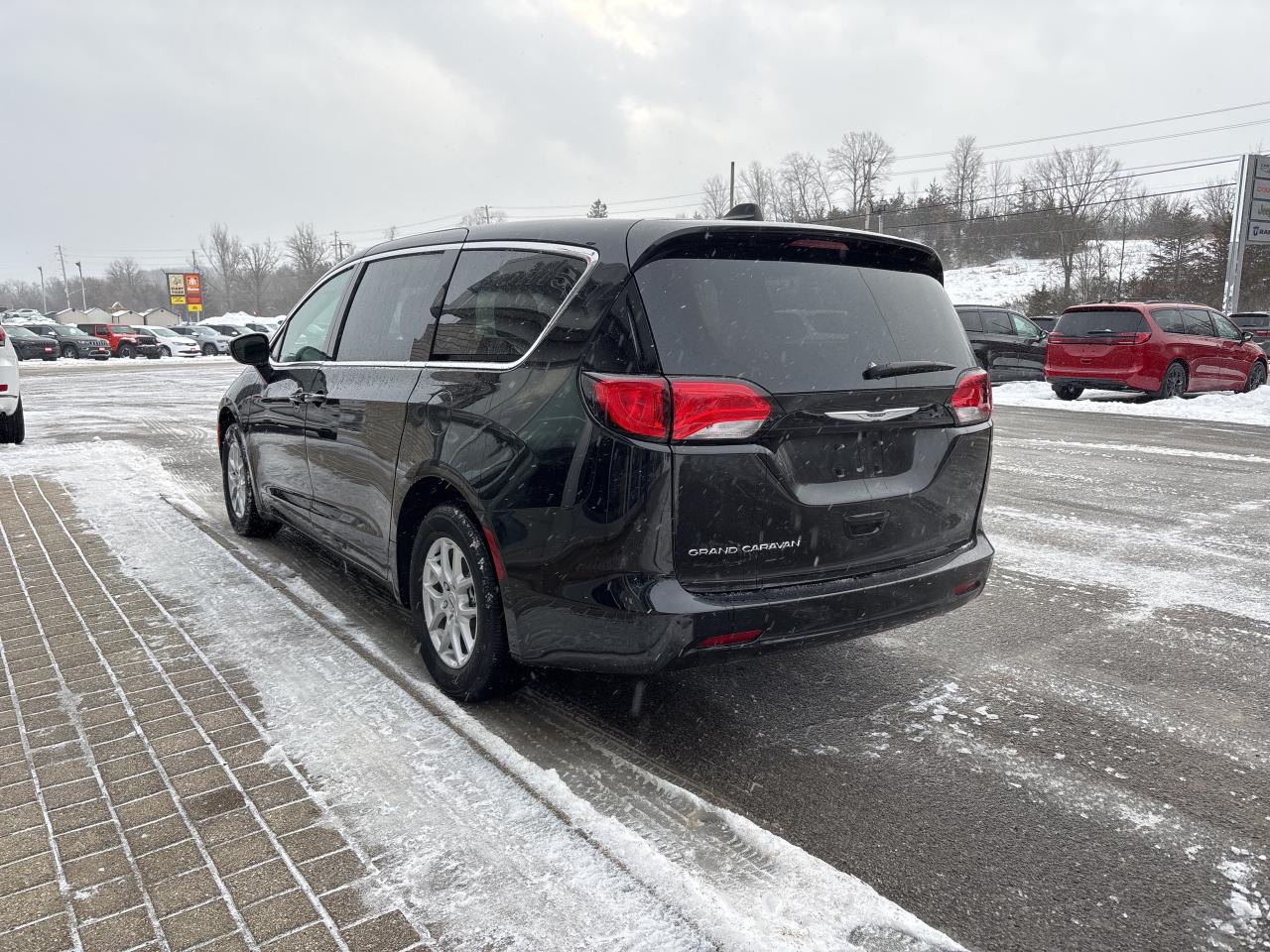 2024 Chrysler Grand Caravan SXT Photo