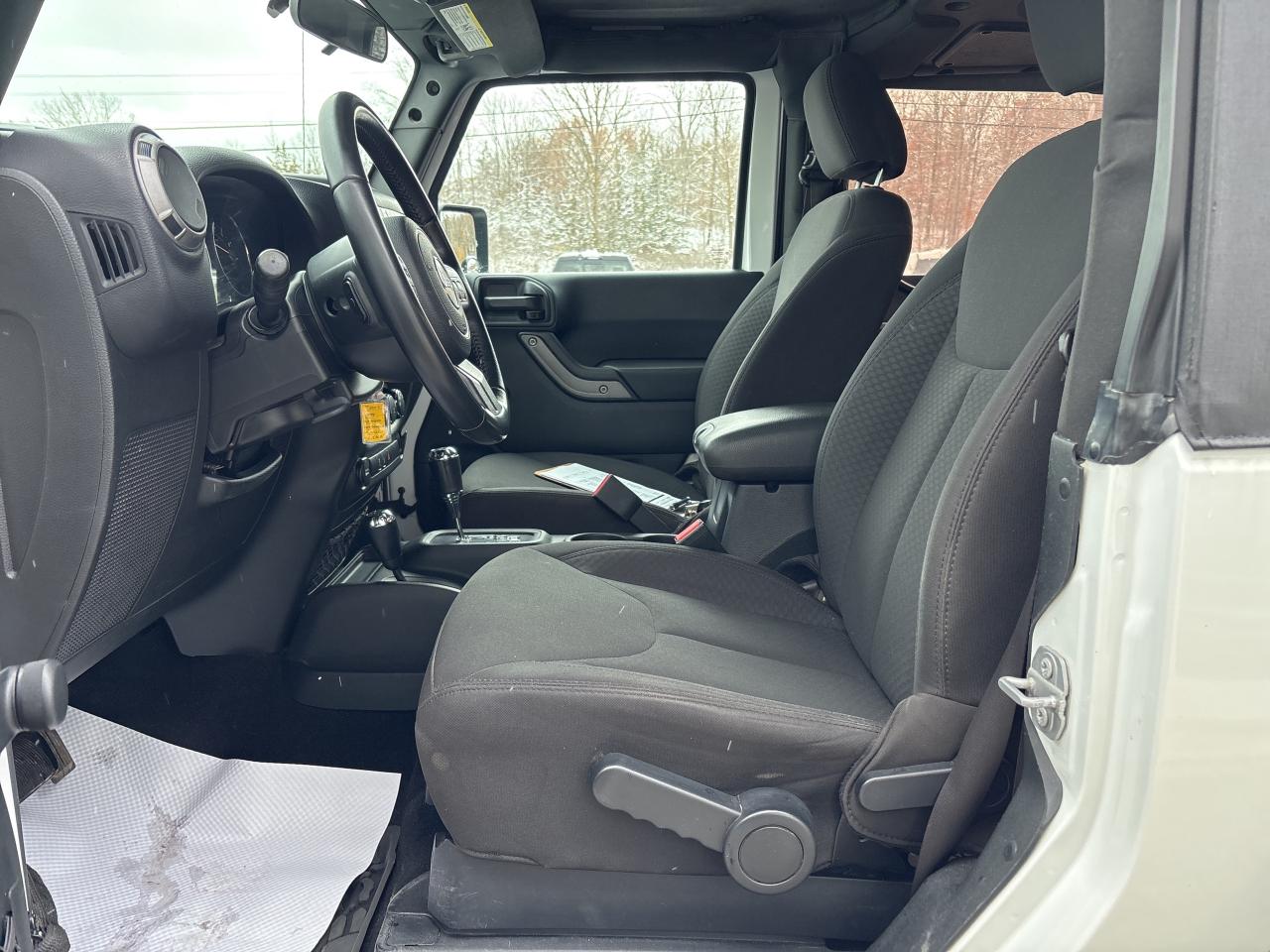 2017 Jeep Wrangler Willys Wheeler Photo