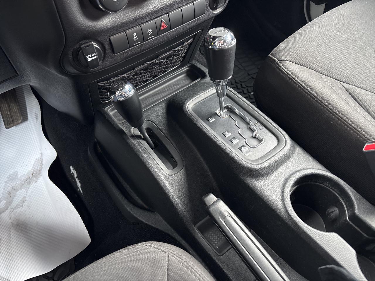 2017 Jeep Wrangler Willys Wheeler Photo